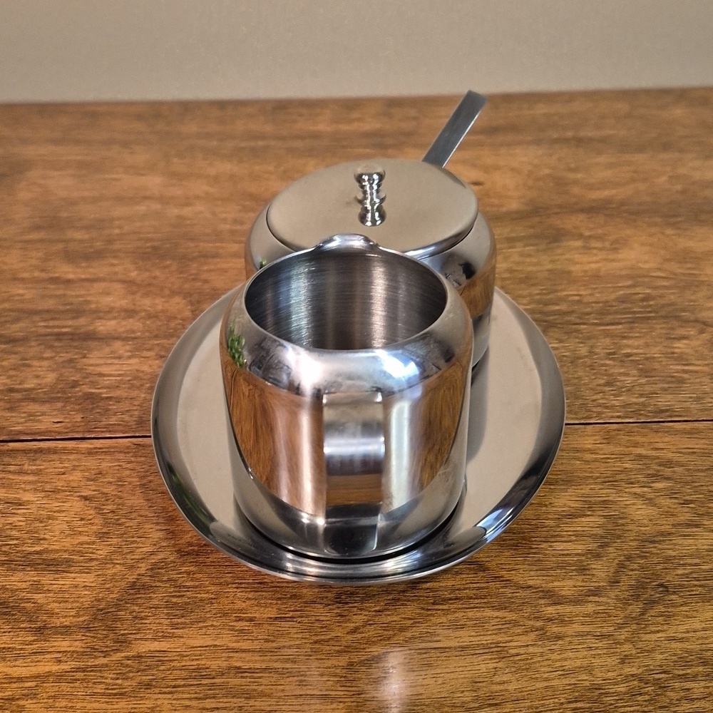 VINTAGE Shiny Chrome Cream and Sugar Set With Spoon And Tray - Picture 3 of 16